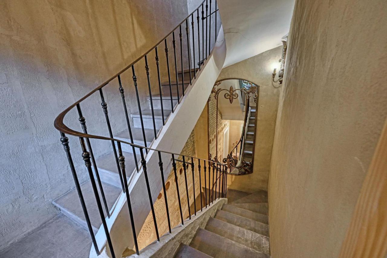 Au Coeur Des Papes, Dans Batisse De Charme Studios & Appartements En Coeur De Ville Avignon Ngoại thất bức ảnh