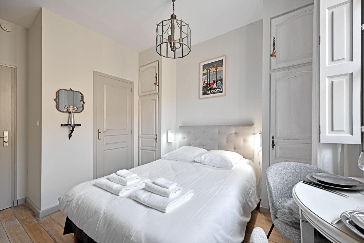 Au Coeur Des Papes, Dans Batisse De Charme Studios & Appartements En Coeur De Ville Avignon Ngoại thất bức ảnh