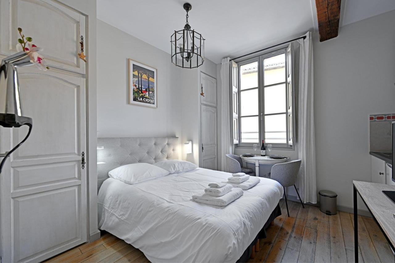 Au Coeur Des Papes, Dans Batisse De Charme Studios & Appartements En Coeur De Ville Avignon Ngoại thất bức ảnh