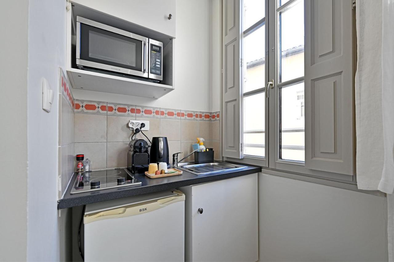 Au Coeur Des Papes, Dans Batisse De Charme Studios & Appartements En Coeur De Ville Avignon Ngoại thất bức ảnh