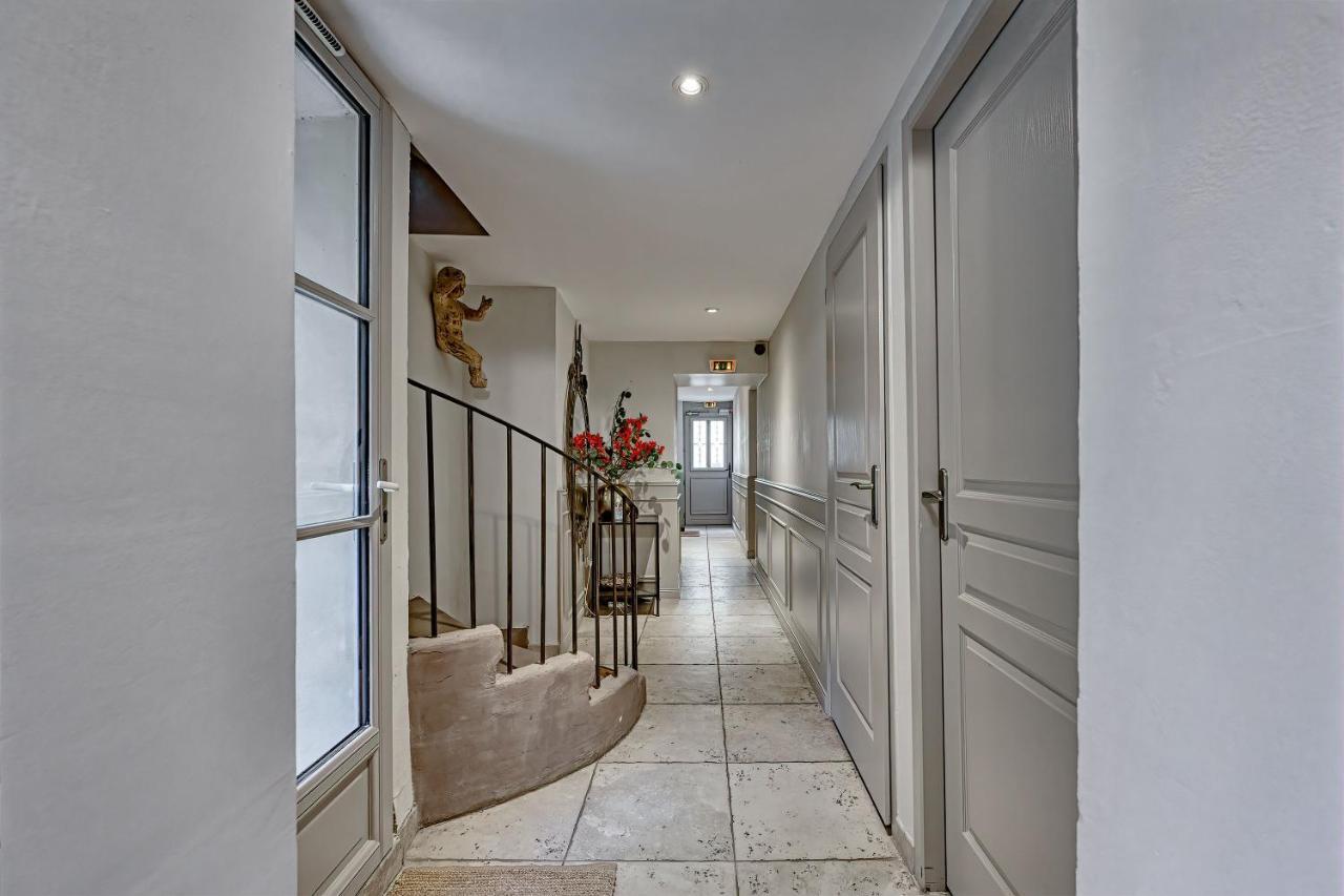 Au Coeur Des Papes, Dans Batisse De Charme Studios & Appartements En Coeur De Ville Avignon Ngoại thất bức ảnh