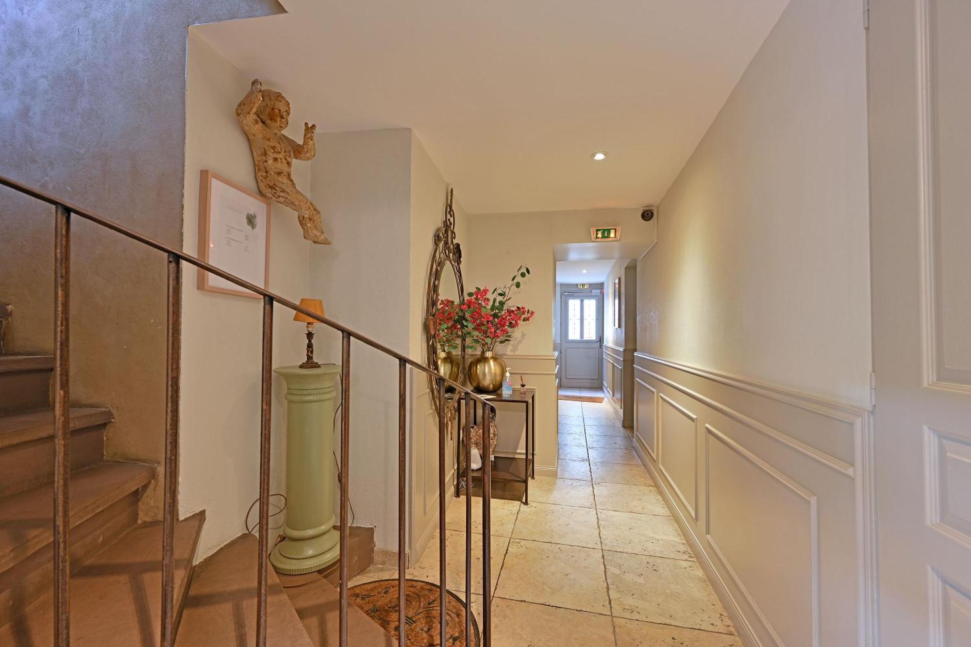 Au Coeur Des Papes, Dans Batisse De Charme Studios & Appartements En Coeur De Ville Avignon Ngoại thất bức ảnh
