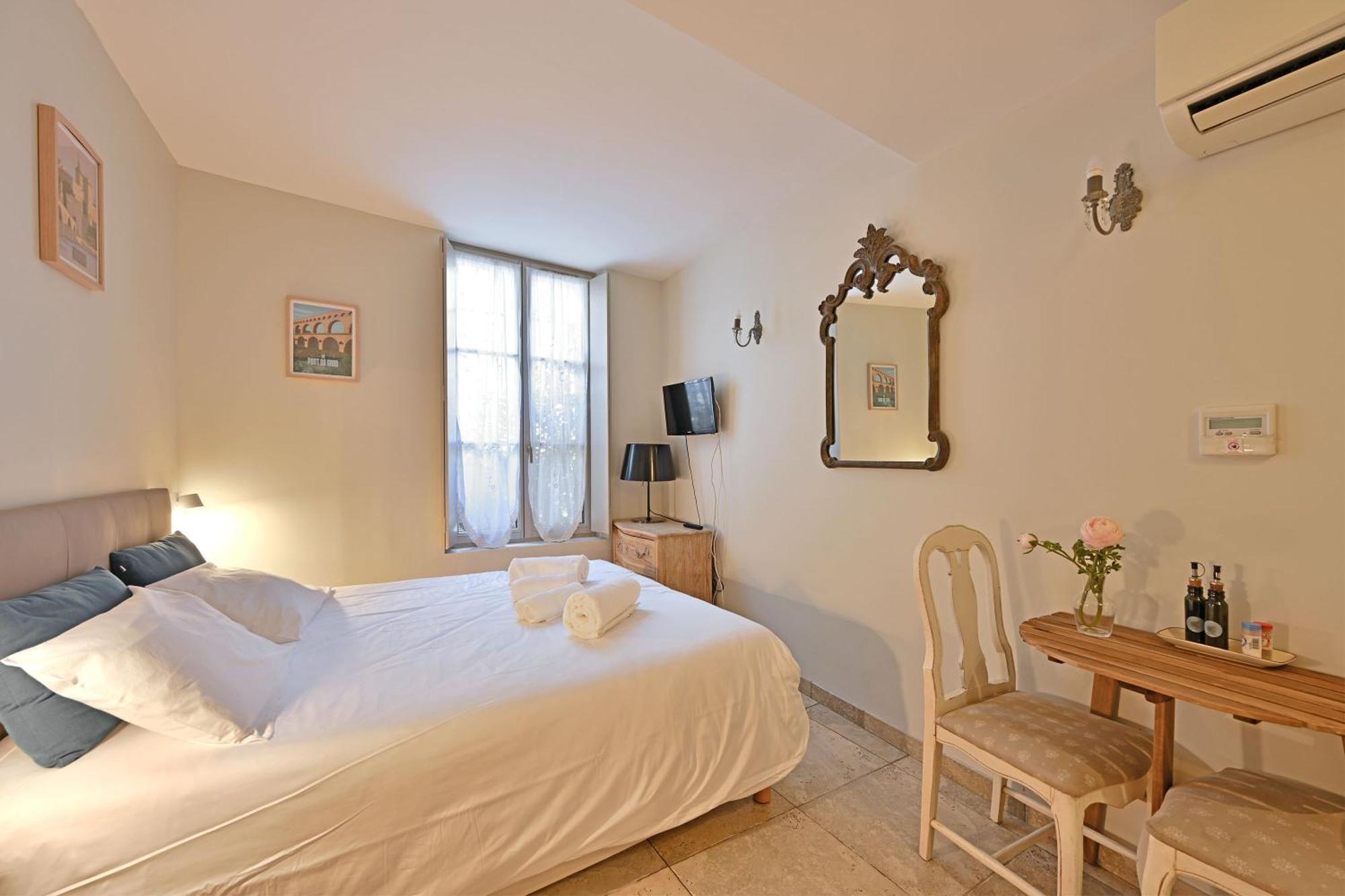 Au Coeur Des Papes, Dans Batisse De Charme Studios & Appartements En Coeur De Ville Avignon Ngoại thất bức ảnh