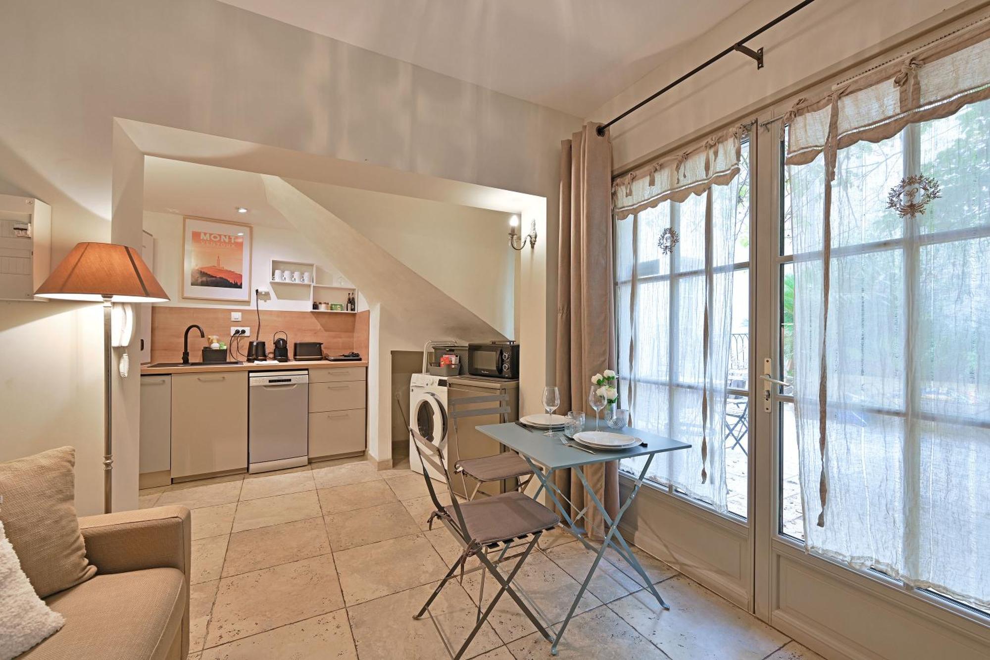 Au Coeur Des Papes, Dans Batisse De Charme Studios & Appartements En Coeur De Ville Avignon Ngoại thất bức ảnh